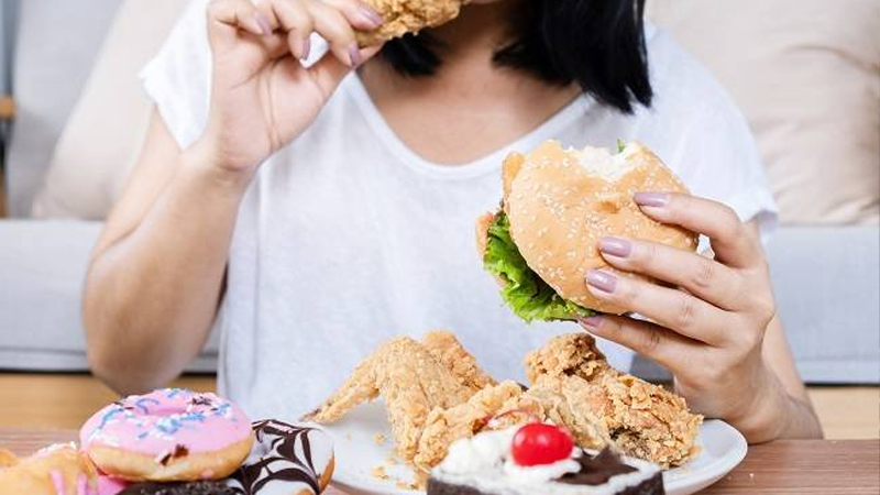 Tips PAFI Kota Unaaha untuk Mengatasi Kebiasaan Makan yang Tidak Sehat